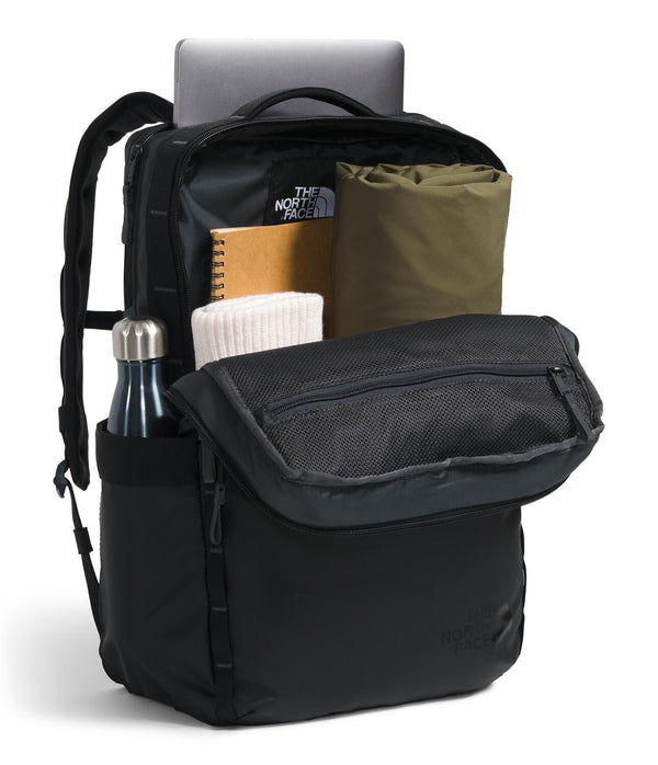 THE NORTH FACE BASE CAMP VOYAGER DAYPACK